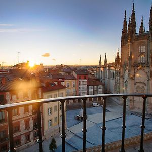 Una Mirada A La Catedral-Apartamentos Burgos Catedral
