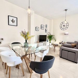 Appartement à 3 Chambres à Coucher