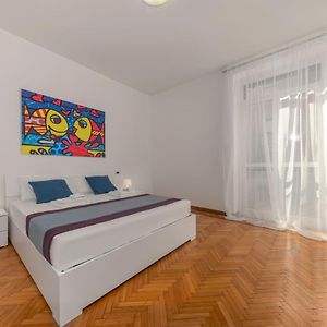 Appartement à 2 Chambres à Coucher