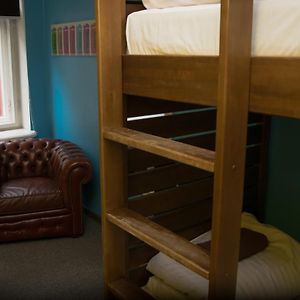 Dormitory Room Mixed