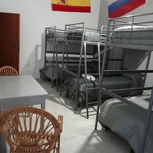 Chambre Juste Pour Hommes Dortoir