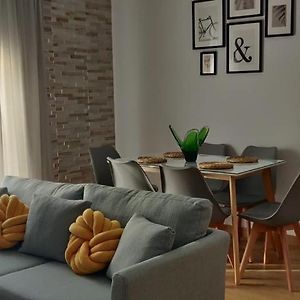 Appartement à 3 Chambres à Coucher