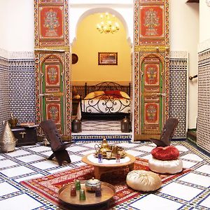 Suite à 2 Chambres à Coucher Lit King-Size