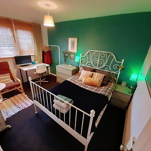 Suite à 2 Chambres à Coucher