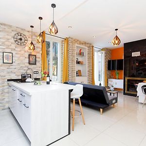 Appartement à 3 Chambres à Coucher