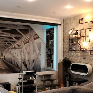 Appartement à 3 Chambres à Coucher