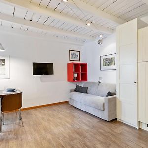 Joivy Beautiful Studio For 2 Near Sempione Park