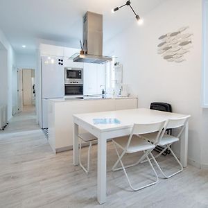 Appartement à 3 Chambres à Coucher