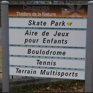 Appartement 4/6 pers 38m2, vue montagne, piscine chauffée, 500m centre ville