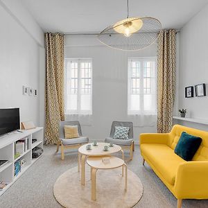 Appartement à 2 Chambres à Coucher