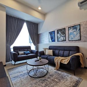 Appartement à 3 Chambres à Coucher