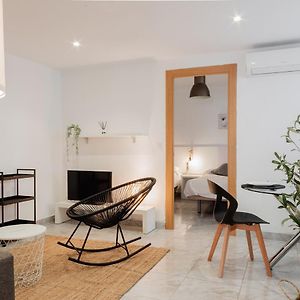 Appartement à 3 Chambres à Coucher au Deuxième Étage