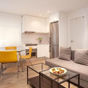 Appartement à 2 Chambres à Coucher
