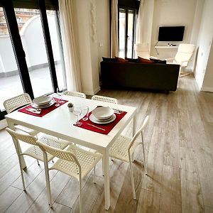 Appartement à 3 Chambres à Coucher
