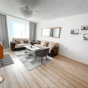 Appartement à 2 Chambres à Coucher