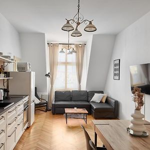 Appartement à 2 Chambres à Coucher
