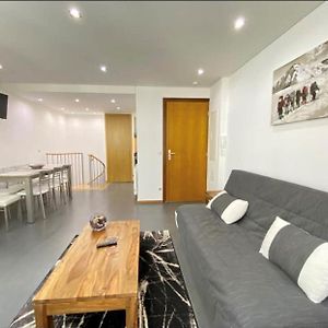 Appartement à 3 Chambres à Coucher