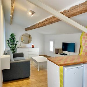 Grand studio sur la Marine