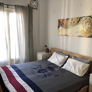 Cosy Apartment In Metaxourgeio