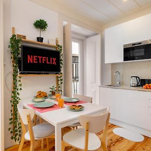 Whome Intendente Modern 1-Bed W/ Lift & Ac In Top Notch Location
