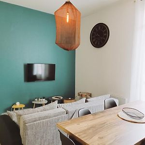 Appartement à 2 Chambres à Coucher