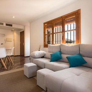 Appartement à 3 Chambres à Coucher