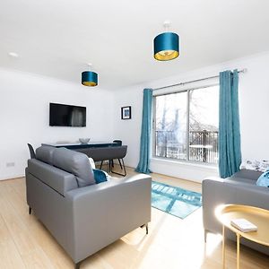 Joivy Bright Flat Overlooking The Clyde