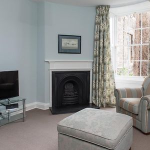 Gorgeous Central Edinburgh 3-Bedroom Apartment