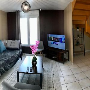 Agréable maison proche Gare avec parking gratuit