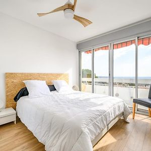Bright Apt With Balcony And Sea View