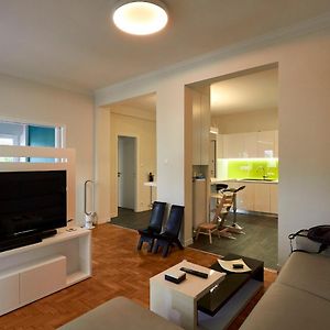 Fully Renovated, Family-Friendly Apartment, Next To A Huge Green Park, In Athens Center