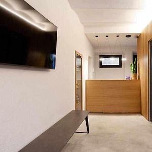 Velo Vern 3 Luxury Penthouse W Views Of City Wall