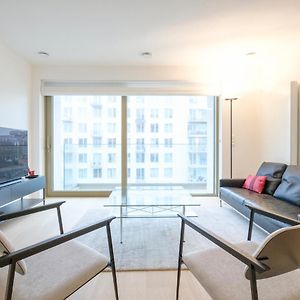 Appartement à 2 Chambres à Coucher