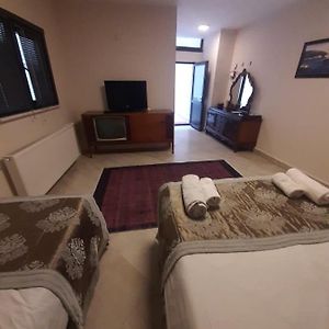 Chambre Familiale au Sous-Sol