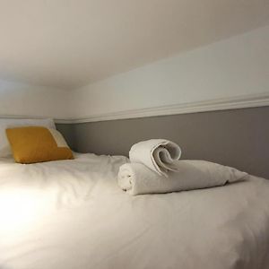 Modern 2 Bed Flat - The Black Dog Pub Apt - 6 Mins From Vauxhall Station
