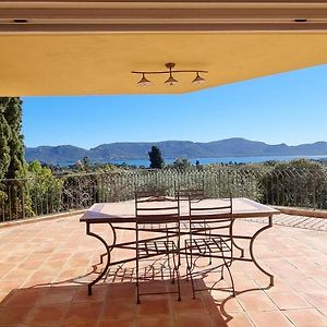 Haut de villa 250 m2 plein Sud, vue mer, à Marina di Fiori