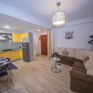Appartement à 3 Chambres à Coucher