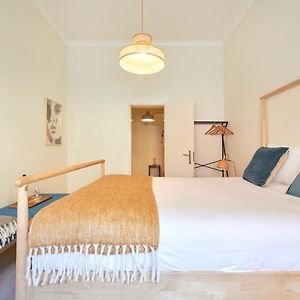 Charming 3Br Apt W/ Patio, By Timecooler