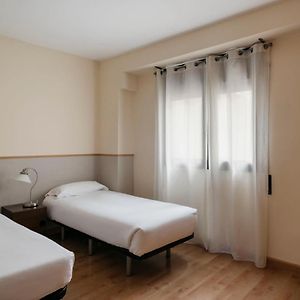Appartement de Luxe à 2 Chambres à Coucher