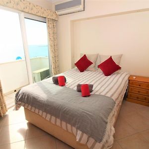 Waves View- Albufeira