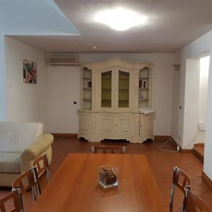 Appartement à 3 Chambres à Coucher