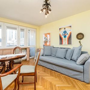 Appartement à 2 Chambres à Coucher