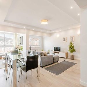 Spacious Apartment With A View - Historic Center By Rems