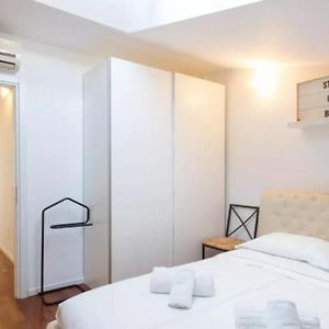 Vintage Apartment In Corvetto Area