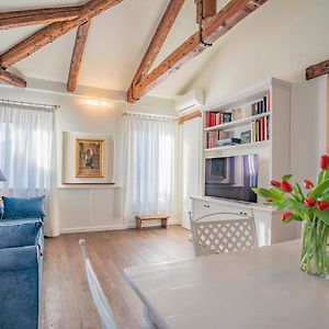 Lo Squero 3 Apartment With Balcony In Dorsoduro