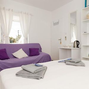 White Wave Guest House