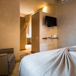 Chambre Standarde Lit Queen-Size