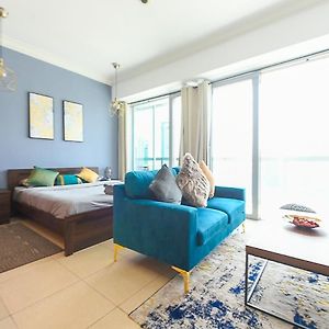 Luxury Escapes - Stylish Studio With A Balcony In 8 Blvd Downtown