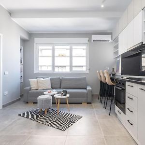 Minimalist Design Apartament In Magheru