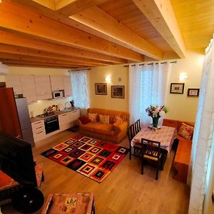 Appartement à 3 Chambres à Coucher